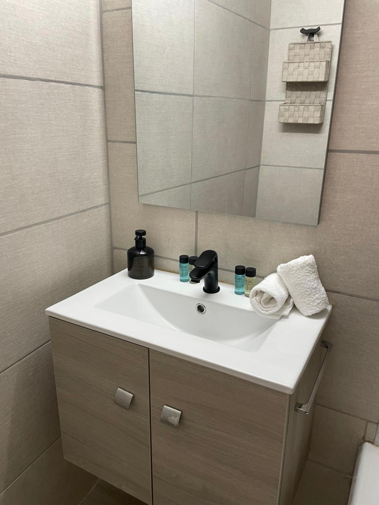 Vivian Modern Apartment 雅典 外观 照片